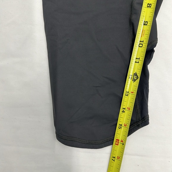 Lululemon Mesh Panel Cropped Leggings in Gray - Picture 2 of 5